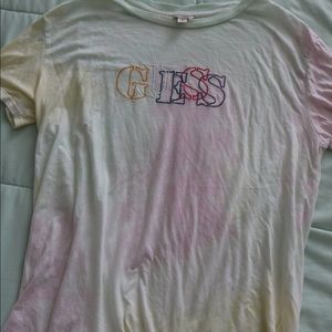 Guess tee